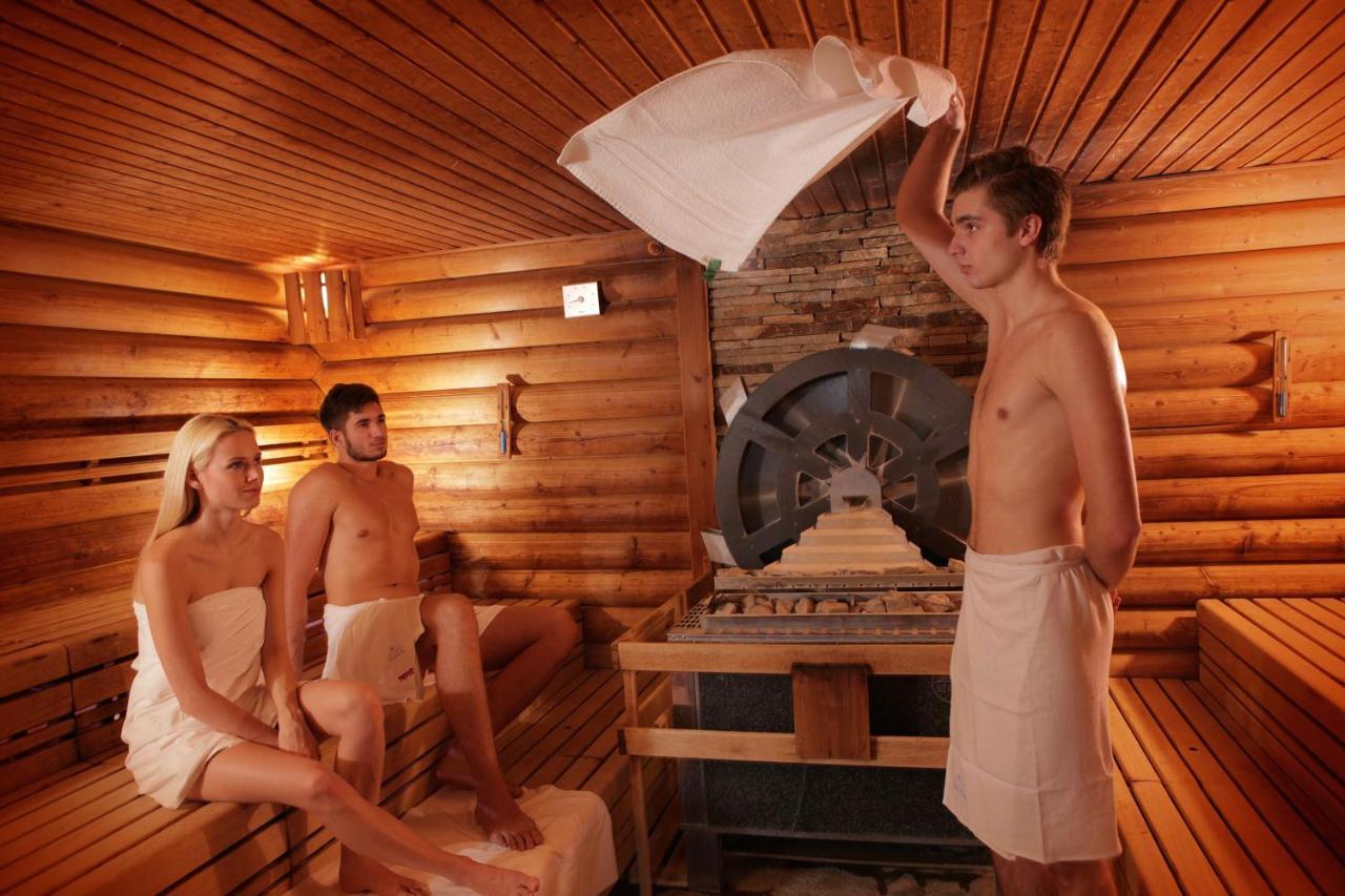 Spa Hotel Lanterna Вельке-Карловице Экстерьер фото